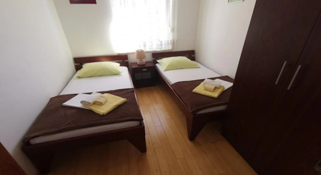 Apartment 1 Biba 4 1 pax, Забронировать Апартаменты/квартира Отели Приморско-Горанской жупания с парковкой, Парковка