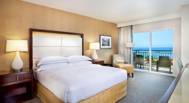 Двухместный номер Standard с балконом и с видом на океан Cape Rey Carlsbad Beach, a Hilton Resort & Spa