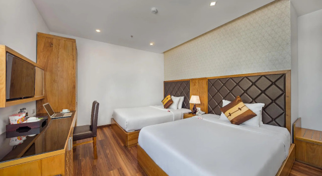 Bliss Luxury Hotel, Buchen Sie Hotel Hotels in Da Nang mit Pool, in der Nähe von Drachenbrücke, Schwimmbad