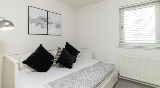Апартаменты Executive Apartment, Free Parking, West End