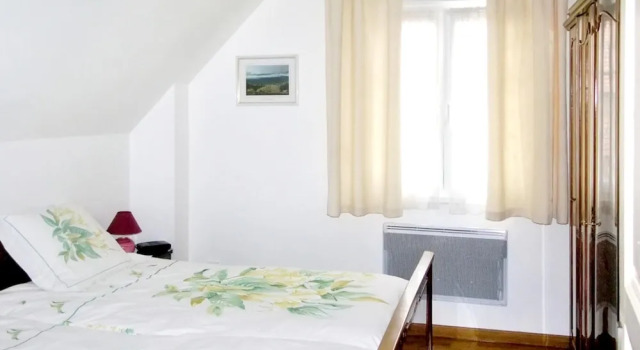 House With 3 Bedrooms in Stotzheim, With Enclosed Garden and Wifi, Rezervovat Hotel Hotely v Stotzheim s parkováním, Parkování