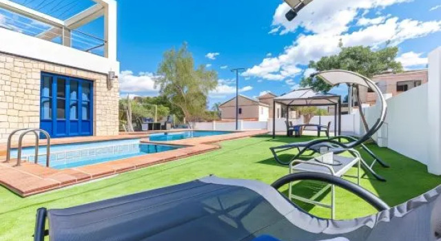 Villa Lucentum, Réserver Villa Cottages à Navarre, Cottage