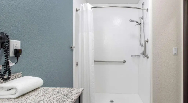 Четырёхместный номер Standard Sleep Inn and Suites - Ankeny