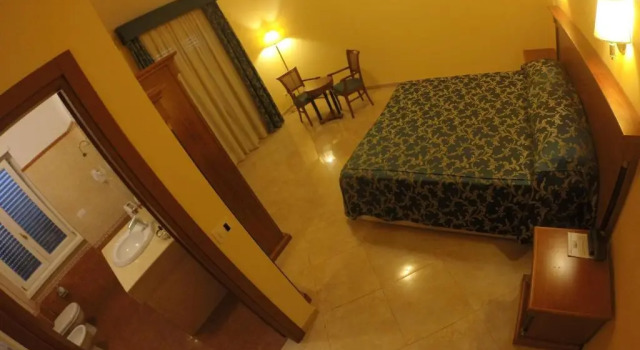 Полулюкс Hotel Aquila
