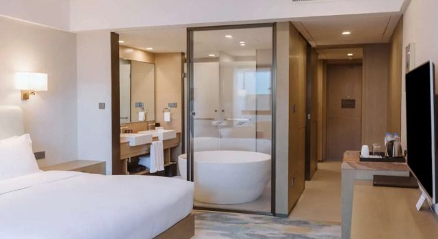 Номер Executive Hilton Lijiang