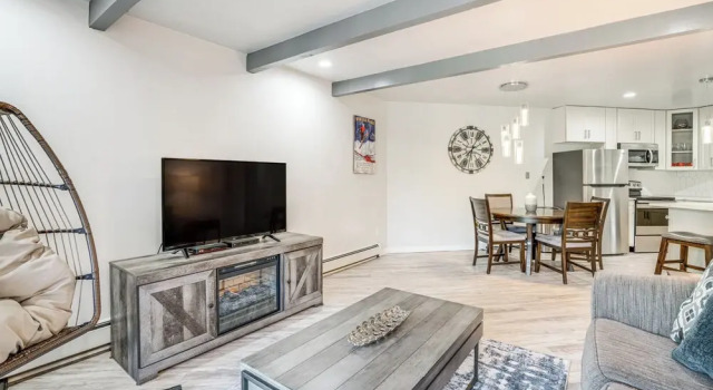 Pet-friendly Apt w/ Views: 6 Mi to Keystone Resort, Забронировать Курортный отель Отели Диллон с парковкой, рядом с D'Vine Wine, Парковка