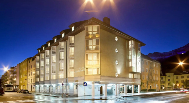 Alpinpark Hotel, Забронировать Отель Прадль Инсбрук, рядом с Стадион "Тиволи-Ной"