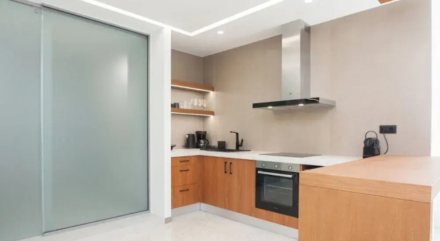 Stylish Modern Suite at Piraeus Port, Забронировать Апартаменты/квартира Апартаменты Пирея, рядом с Veakeio Theatre, Апартаменты/квартира