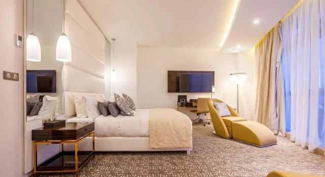 Ferdi Lilly, Rezerwuj Hotel Algier Algiers Province