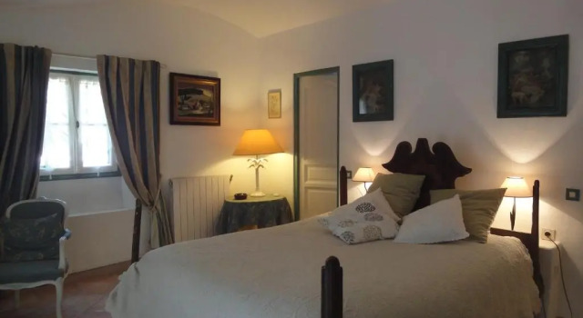 Двухместный номер Standard L'Amandari - Provence holidays - Chambres d'hôtes avec jardin, piscine, jacuzzi, climatisation