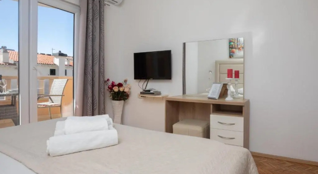 Apartments Petrović, Забронировать Апартаменты/квартира Апартаменты Макарска, рядом с Набережная Рива (Макарска), Апартаменты/квартира