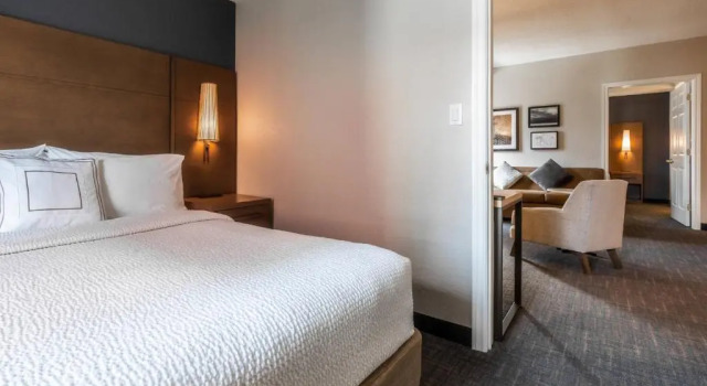 Двухместный люкс с 2 комнатами Residence Inn by Marriott Halifax Downtown