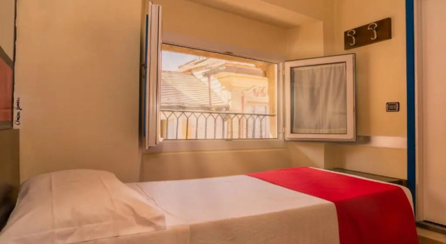 Одноместный номер Standard Hotel Cairoli