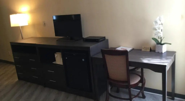 Номер Standard Econo Lodge Metro