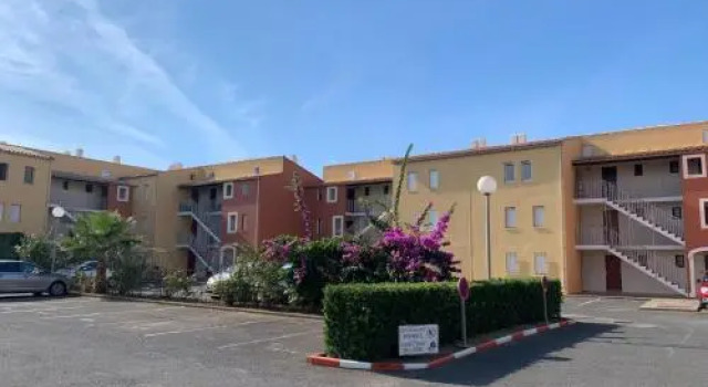 Apartment Les Terrases de la Plage, Varaa Huoneisto Hotellit Canal du Midi pysäköinnillä, Pysäköinti