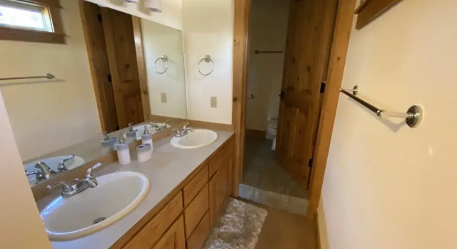 Коттедж The Bend House 3 Bedroom Home by RedAwning