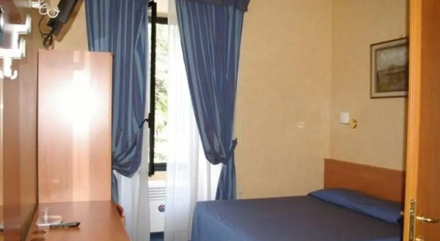 Номер Economy Hotel Roi