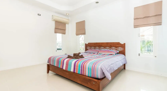 Вилла Luxury Tewaree Villa - Pattaya Holiday House Walking Street