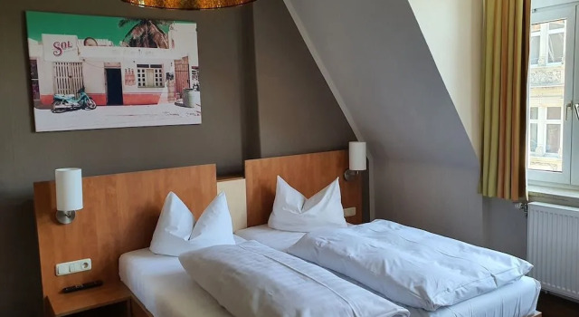Hotel Friedensbrücke, Đặt Khách sạn Khách sạn ở Greiz bao gồm bữa sáng, Bữa sáng