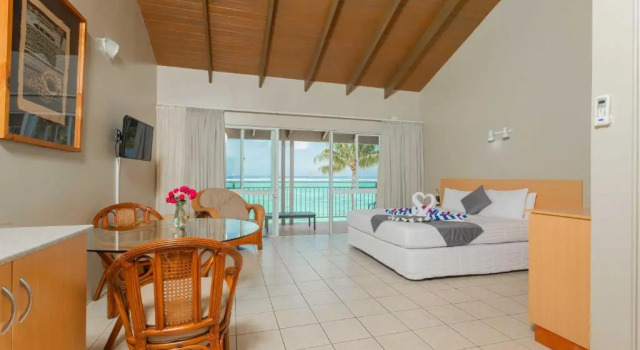 Студия Deluxe Moana Sands Beachfront Hotel