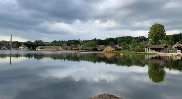 Camping De La Sarre, Rezerwuj Pole kempingowe Tanie hotele w Moselle