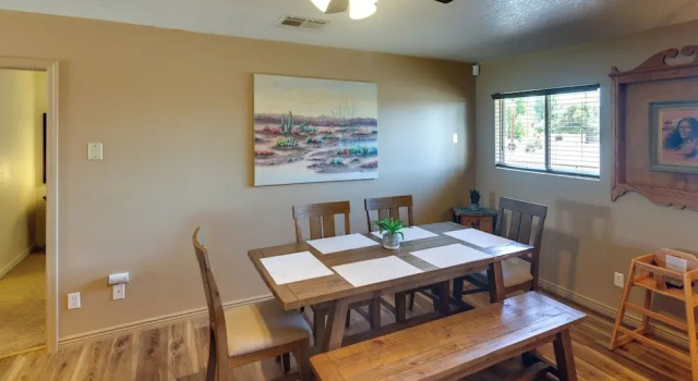 Dog-friendly Bullhead City Home - Walk to Beach!, Забронировать Дом для отпуска Виллы Буллхед-Сити, Вилла