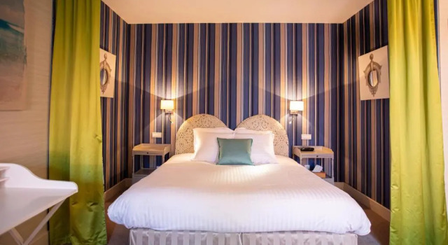 Номер Standard Hotel Le Square