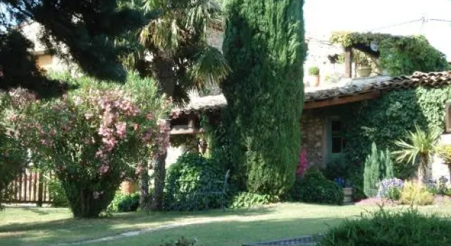 Chambres dhôtes La Chabrière, Prenota Hotel Hotel a Alvernia con parcheggio, Parcheggio