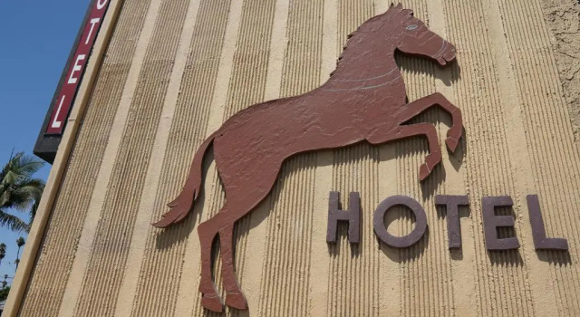 Holly Crest Hotel - Los Angeles, LAX Airport