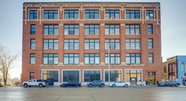Steps to Riverwalk! City-view Condo in Corktown, Забронировать Апартаменты/квартира Апартаменты Детройта, рядом с Michigan Central, Апартаменты/квартира