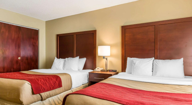 Comfort Inn & Suites Mishawaka-South Bend, Забронировать Отель Мишока Индиана, рядом с St Joseph Regional Medical Center Hospital