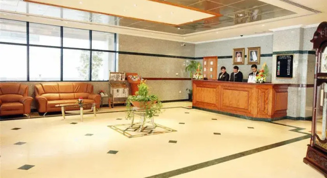 London Creek Hotel Apartments