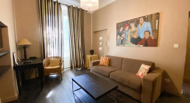 Полулюкс Hotel Central Bastia
