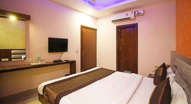 Двухместный номер Standard OYO 6096 Hotel Maharani Palace