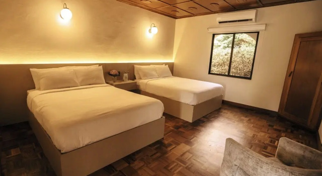 Четырёхместный номер Deluxe Hotel Boutique Rebequet