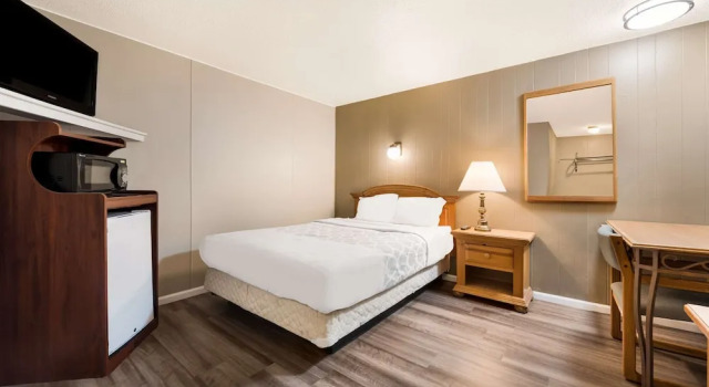 Standard Zimmer Rodeway Inn