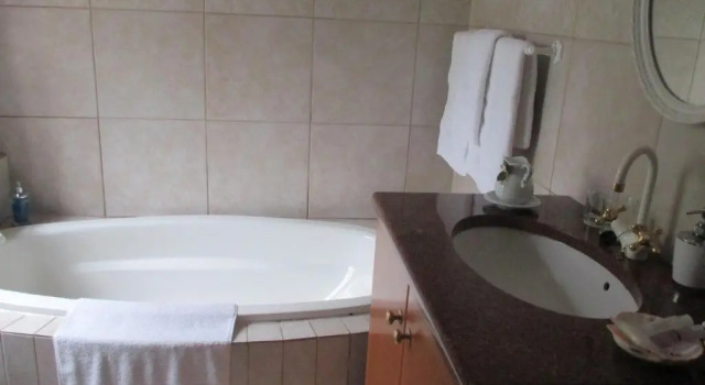 Номер Luxury Mulligans Guest Lodge