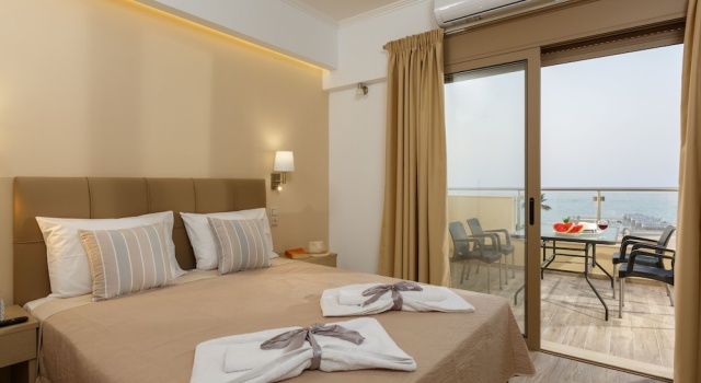 Семейный люкс c 1 комнатой с балконом и с видом на море Panorama Hotel Apartments