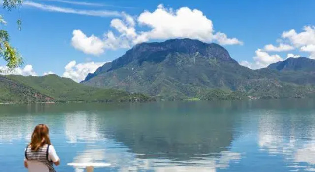 Lugu Lake Nagu Hotel, Prenota Hotel Hotel a Lijiang con parcheggio, Parcheggio