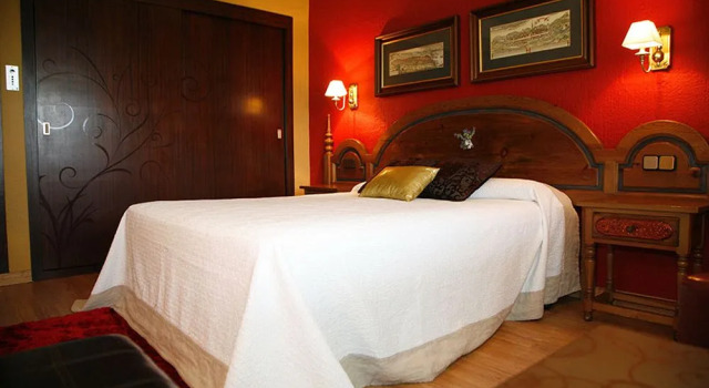 Hostal El Tozal, Забронировать Отель Отели Somontano 3 звезды, 3*
