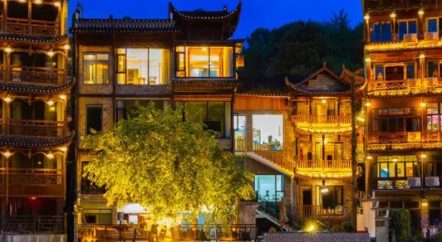 Huayangnianhua Inn(Located in Furong Town Scenic Area, near the waterfall, Rezerwuj Hotel Xiangxi Hunan