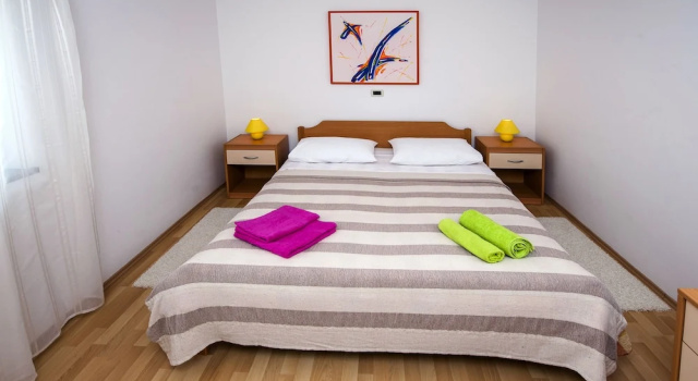 Апартаменты Premier с 2 комнатами с балконом и с видом на сад Apartments Davorka