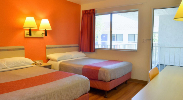 Motel 6-Santa Nella, CA - Los Banos - Interstate 5, Buchen Sie Motel Santa Nella Kalifornien
