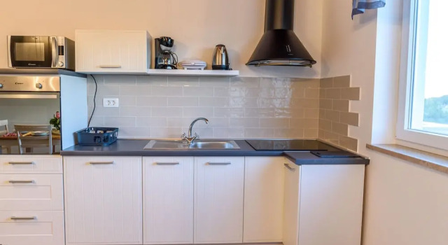 Wonderful Holiday Home With Private Pool and Covered Terrace !, Забронировать Дом для отпуска Отели Ровиньско села с бассейном, Бассейн
