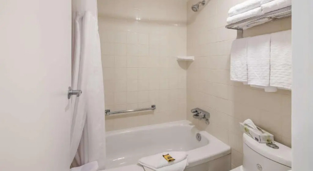 Номер Standard SureStay Hotel by Best Western Rossland Red Mountain