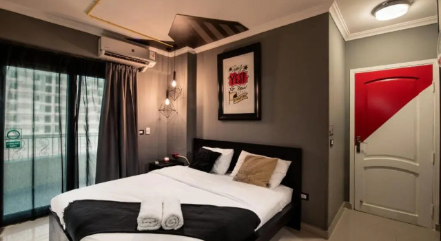 Апартаменты The Terminal 2 Stay - Steps From Nightlife and Airport