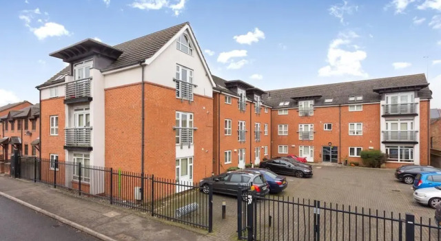 Impeccable 2-bed Apartment in Derby, England, Varaa Huoneisto Asunnot kohteessa Merseyside, Huoneisto