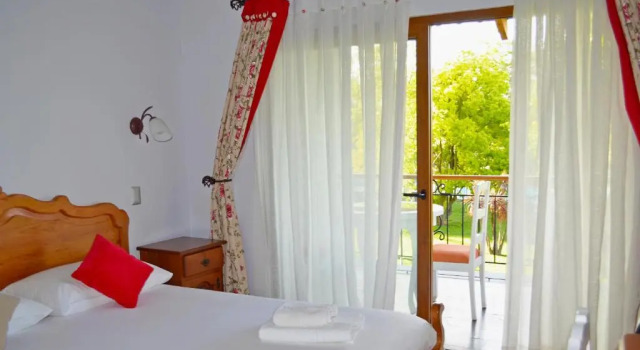 Двухместный номер Standard с балконом La Perla Hotel