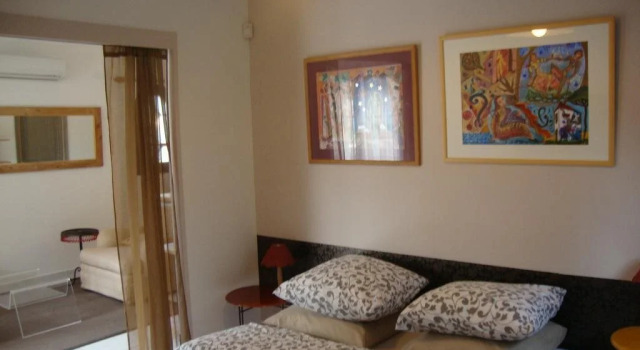 Les Chambres du Midi, Book Hotel Hotels in Aigues-Mortes with a Pool, Swimming Pool