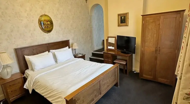 Двухместный номер Classic George & Pilgrims Hotel